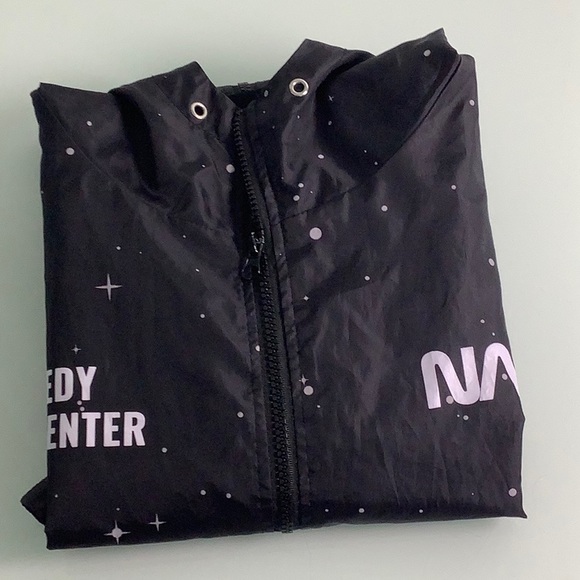 NASA Space Center Mission Space full zipper lightweight windbreaker SZ Large EUC - Picture 13 of 14